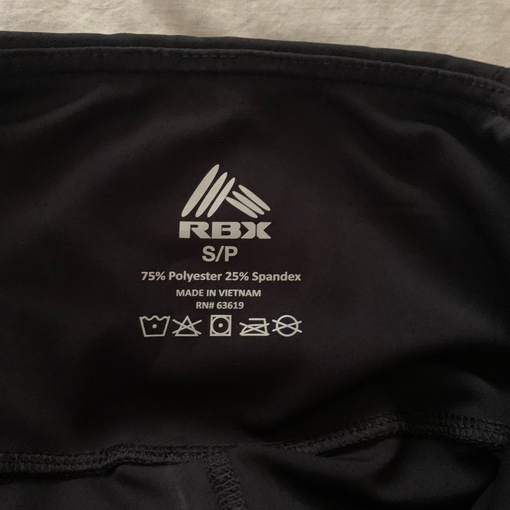 Black High-Waist Leggings RBX with pockets - Picture 3 of 7